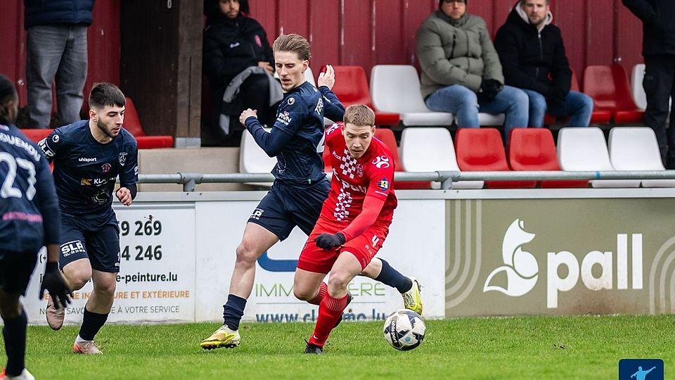 Matteo Nelissen (vorne) und City besiegten Steinsel mit 2:0 