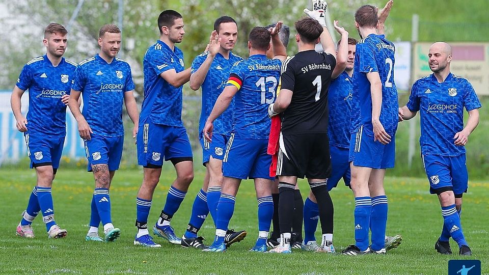 Röhrnbach bald Kreisligist? Dem Gejagten gehört das Titelbild.