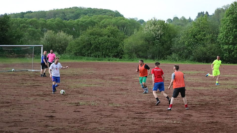 Rund 20 Spieler sind regelmäßig im Training bei der TuS Lippe.