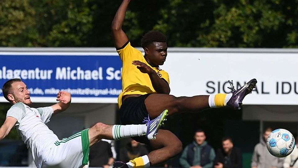 Mit Alexander Guiddir (re.) verliert Eintracht Hohkeppel einen herausragenden Torjäger.