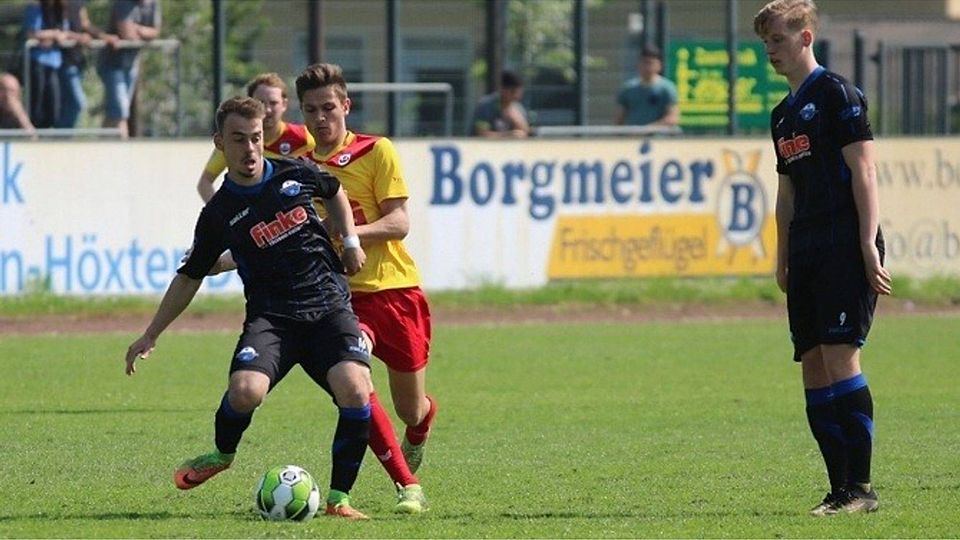 Gesichter der neuen Saison: Die Paderborner U19-Spieler Malte Kaiser (l.) und Oliver Schindler (r.) schnuppern bereits jetzt Oberligaluft. F: Heinemann