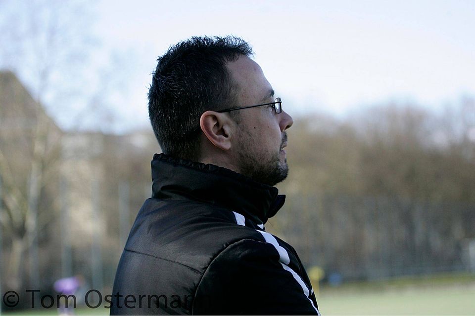 Kemal Kuc, der Trainer der SpVg Odenkirchen 05/07.   F: Tom Ostermann