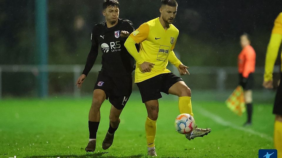 Seit Wochen in bestechender Form: Dominik Wüst (rechts) erzielte beim 5:0 gegen Steinbach einen lupenreinen Hattrick.