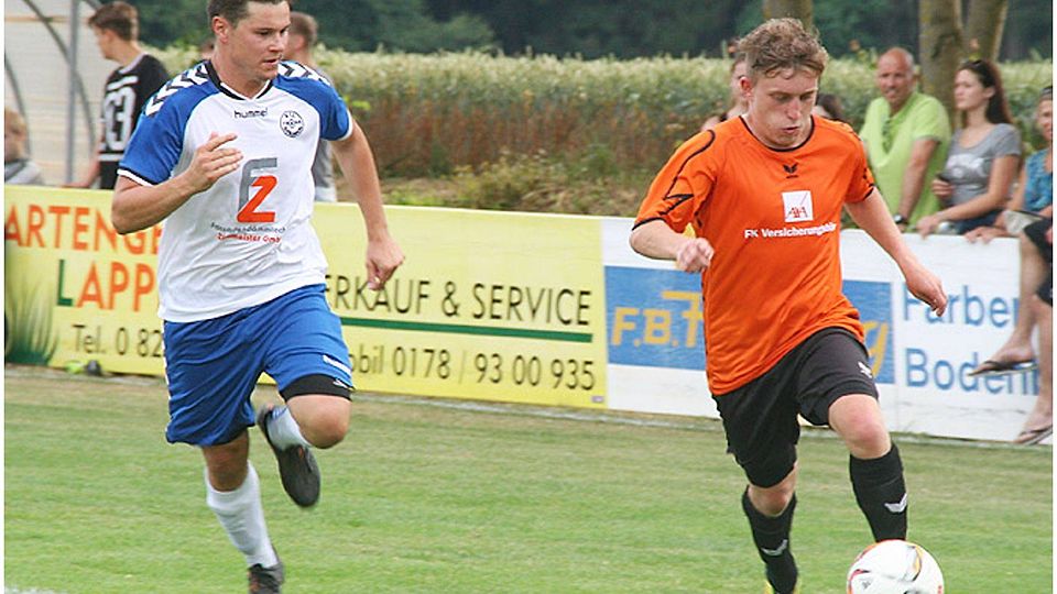 Im Endspiel der Stadtmeisterschaft 2015 zwischen dem VfL Ecknach und dem Gastgeber des diesjährigen Turniers, SC Griesbeckerzell, waren die orange gekleideten Zeller stets einen Schritt schneller und gewannen mit 6:1.	F.: Josef Mörtl