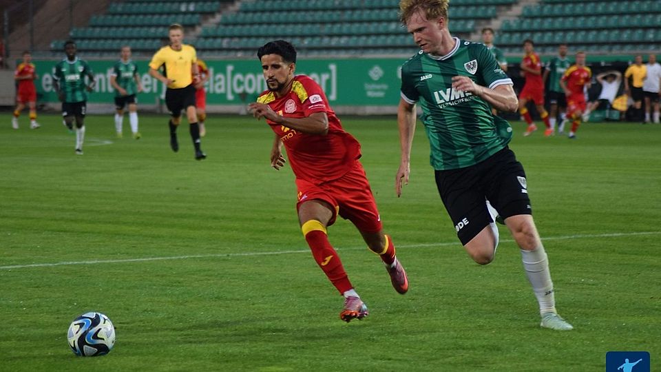 Nur für Risikospiele weicht der SC Preußen Münster II (in Grün) in das Stadion der Profis aus, wie hier gegen die SG Wattenscheid 09. Dauerhaft planen die Verantwortlichen für einen möglichen Aufstieg in die Regionalliga damit noch nicht.