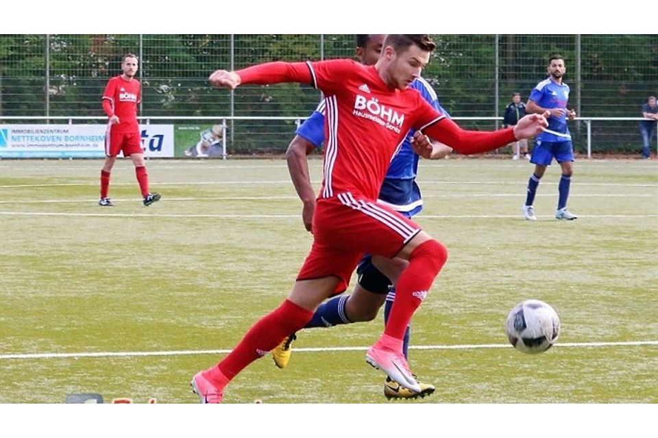 Mit dem Auswärtssieg in Bornheim konnte Rot Weiß Hütte die Tabellenführung in der Bezirksliga 2 übernehmen. F: Büscher