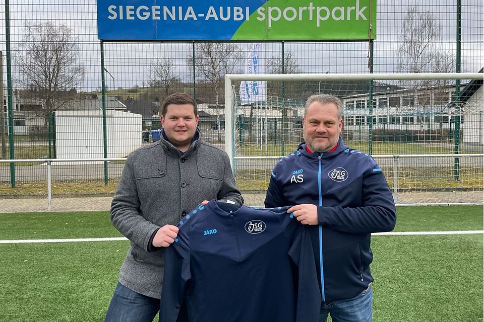 Florian Roschitz (l.) und Andreas Schneider bilden in der kommenden Saison das gleichberechtigte Trainer-Duo bei den U-17-Junioren der JSG Dielfen/Weißtal.
