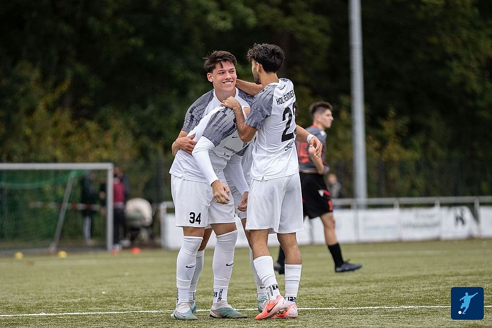 Dennis Höfling (der hintere HSG-Spieler) wechselt nach Kapellen. 