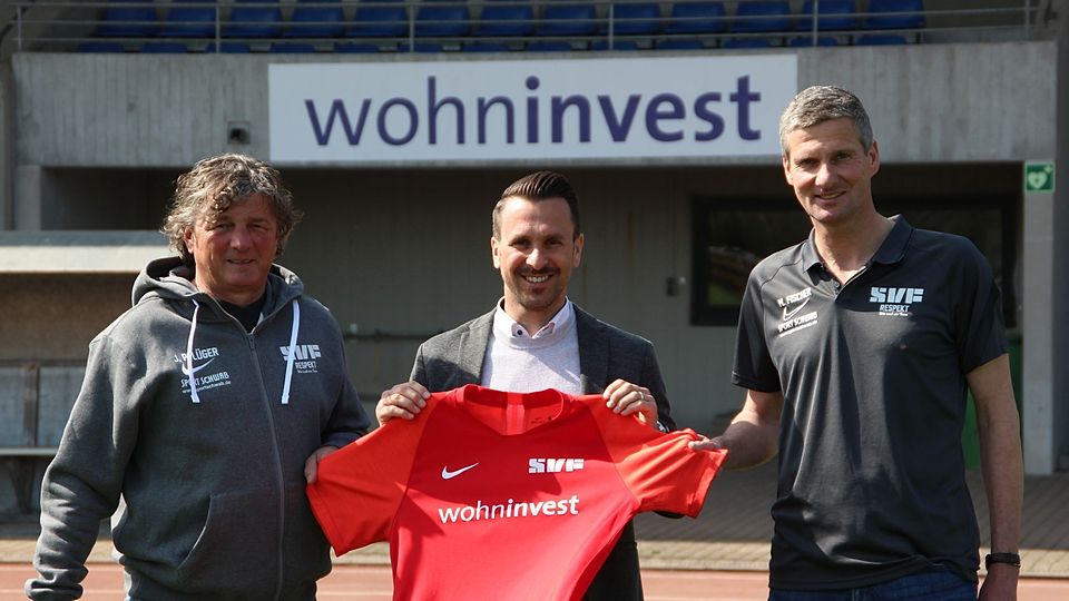 Die Macher des SV Fellbach mit ihrem neuen Trainer: Jochen Pflüger, Mario Marinic und Mathias Fischer (von links).