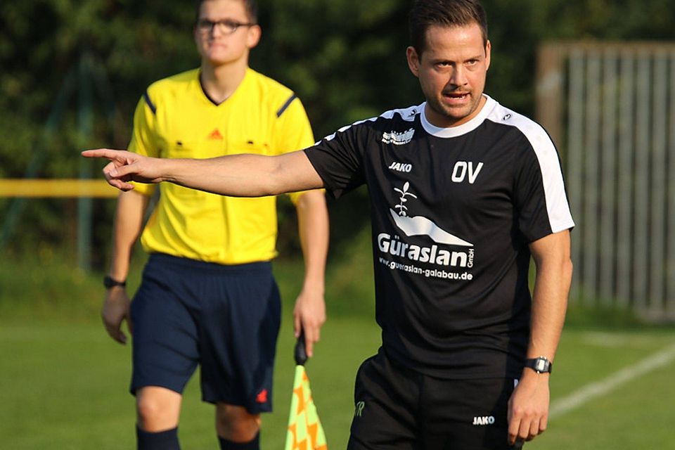 Spielertrainer Oliver Villar sieht im Aufstiegskampf Chancen für den SC Lüstringen. F: Bernd Seyme