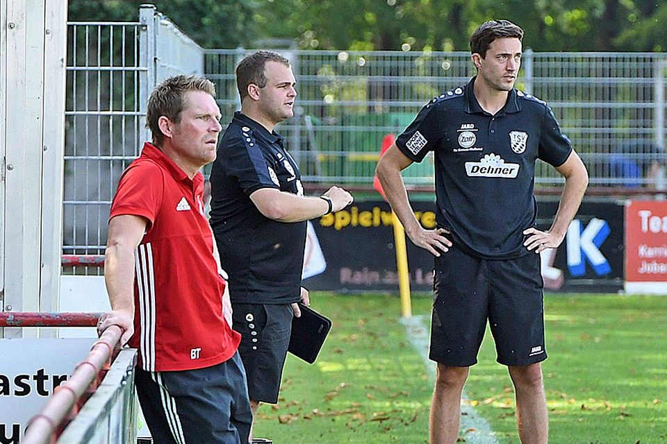 Markus Kapfer (rechts) ist nicht länger Trainer beim TSV Rain II. Sein bisheriger „Co“ Johannes Hanfbauer (Mitte) übernimmt. 
