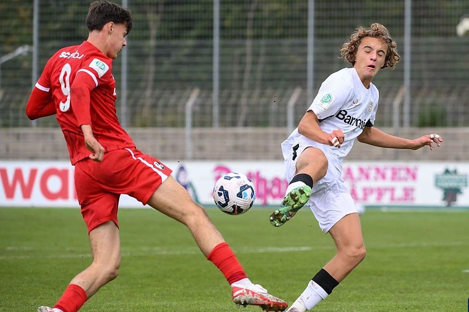 Bayer Leverkusens U19 will ins Finale um die Deutsche Meisterschaft. Bayer Leverkusens U19 will ins Finale um die Deutsche Meisterschaft.