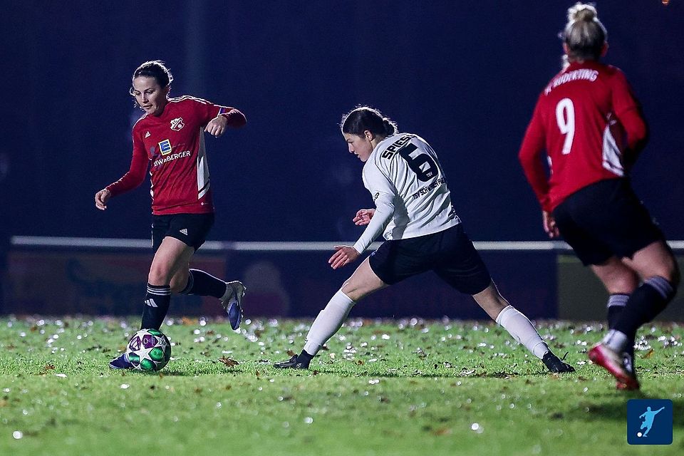 Auch in der Halle als Favorit gehandelt: Die Bayernligatruppe des FC Ruderting. Auch in der Halle als Favorit gehandelt: Die Bayernligatruppe des FC Ruderting.