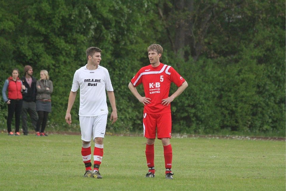 Johannes Kerscher (links im Bild) wechselt vom VfB Wetterfeld zur SpVgg Eschlkam   Foto: Mühlbauer