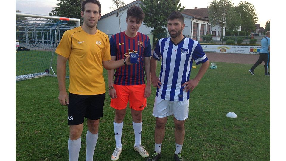 Geteilter Sieg: Andreas Strunk (links), Nico Thonig und Cenk Ceylan (rechts). Foto: Durillo.