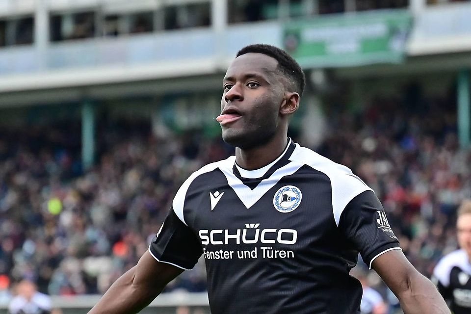 Merveille Biankadi wird bei Bielefeld vor allem als Joker eingesetzt. Hier jubelt er über einen Treffer gegen Lübeck.