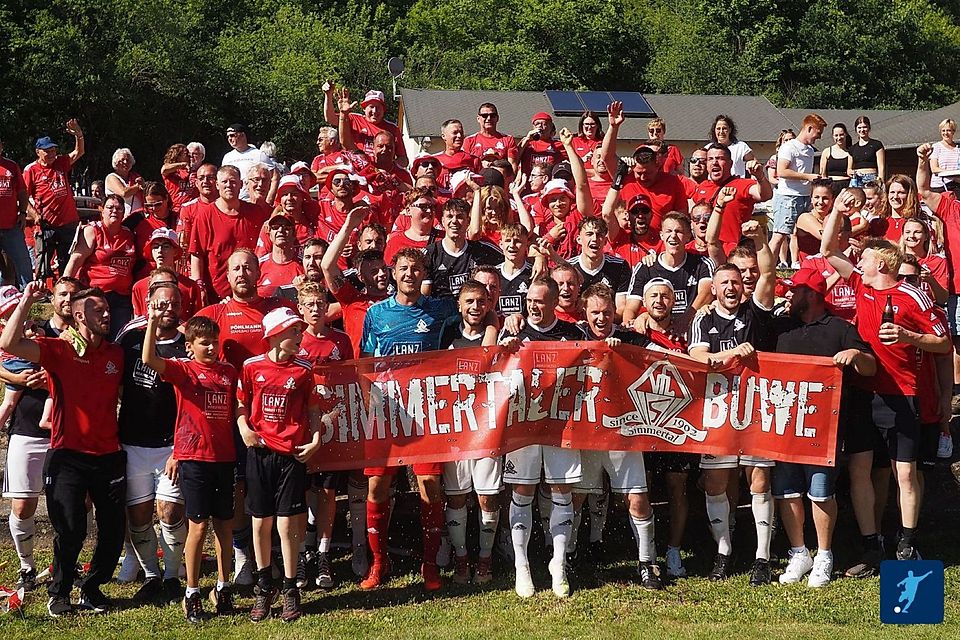 Der VfL Simmertal feiert den größten Erfolg der Vereinsgeschichte.