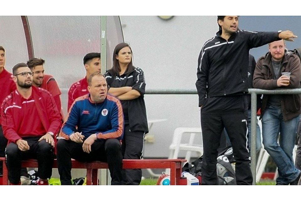 Haben eine außerordentlich gute Hinrunde gespielt: Coach Özcan Gümüs (rechts) und der Brandenburger SC Süd. Foto: Kay Harzmann
