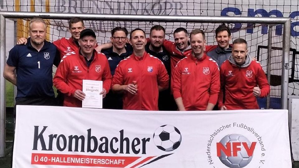 Die erfolgreiche Herren-Ü40-Mannschaft des SV Ottensen bei der 20. Krombacher Niedersachsenmeisterschaft in Hannover. 