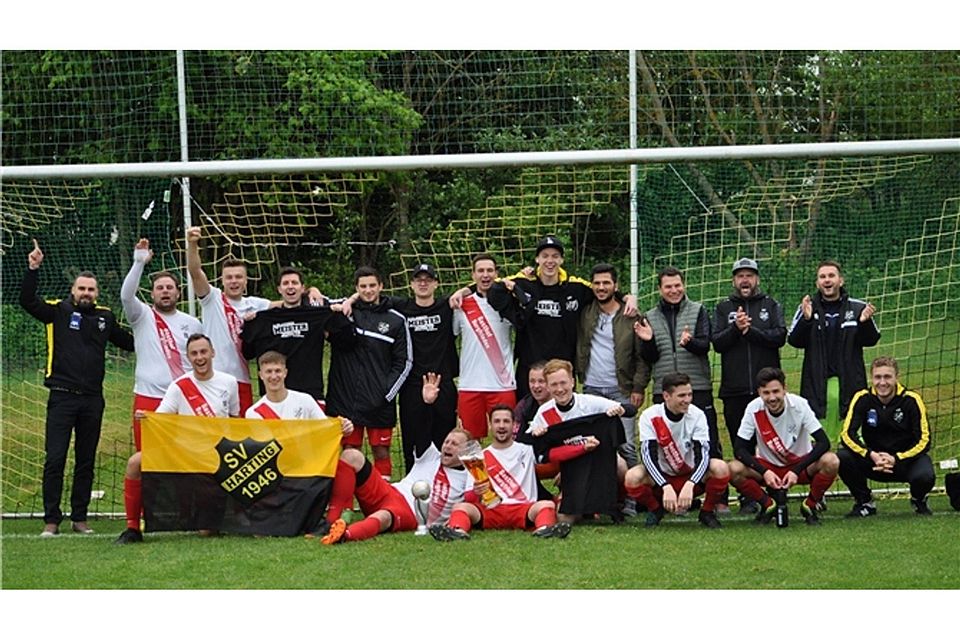 Der SV Harting feierte die Meisterschaft in der A-Klasse 2.