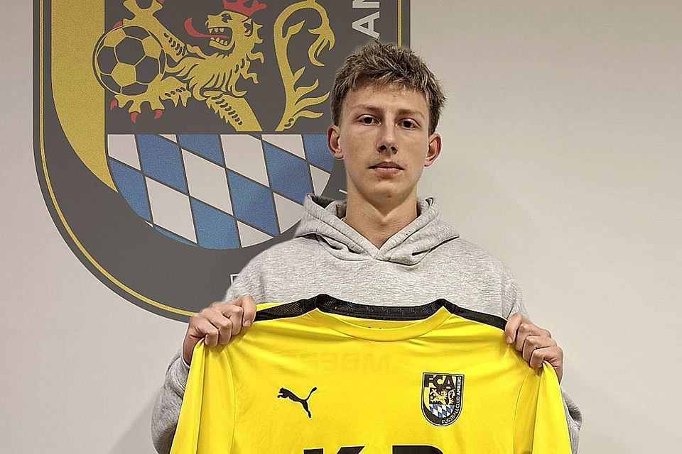 Streift sich künftig das schwarzgelbe Trikot des FC Amberg über: Dmytro Aksonov.