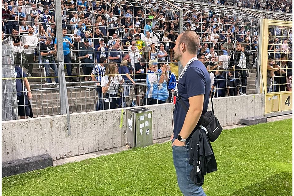 Felix Hiller stand auch beim Toto-Pokal-Spiel gegen Drittliga-Absteiger Türkgücü im Heim-Fan-Bereich als Ansprechpartner für die Fans zur Verfügung.