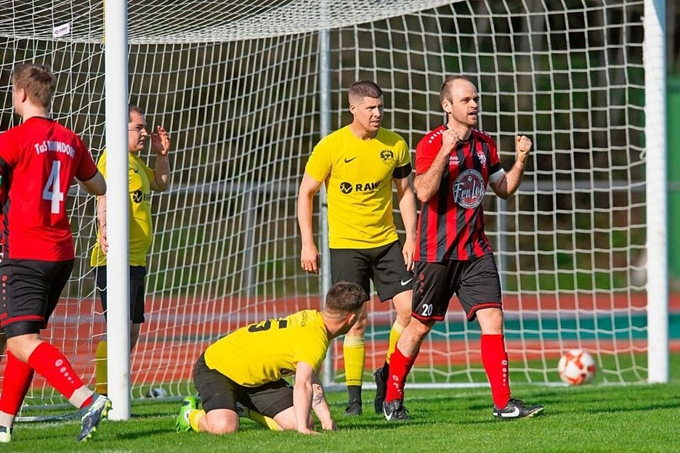 Bonndorfs Torschütze Niklas Bernhart freut sich über seinen Treffer zum 1:0.