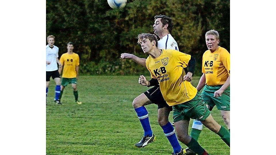 5:2 - Steinbühl profitierte von den Abwehrfehlern des SV Prackenbach.