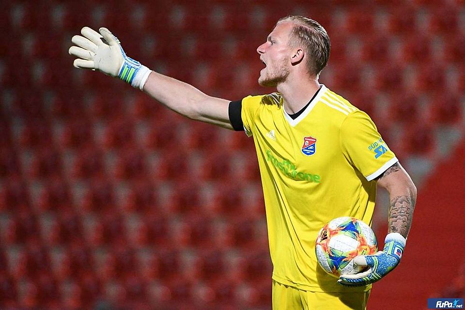 Hachings Keeper Nico Mantl und Kollegen kassierten in Münster die zweite Pleite in Folge und verpassten den Sprung auf Platz zwei.