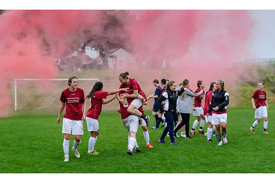 Schritt eins ist getan: Der RSV Hohenmemmingen hat das Relegationsspiel gegen Wäschenbeuren gewonnen. Foto: Oliver Vogel / HZ