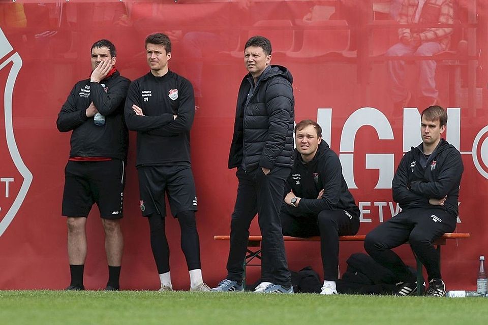 Bange Blicke: Durch den Nichtantritt von Türkgücü und der daraus resultierenden Wertung pro Aschaffenburg rutschen die Aubstädter vor dem letzten Saisonspiel auf den Abstiegs-Relegationsplatz ab.