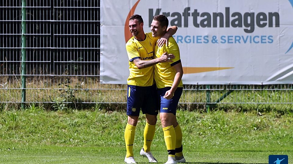 Die beiden Torjäger des TSV Ulbering, Andreas Surner (li.) und Kilian Spindler (re.), haben derzeit gut lachen.