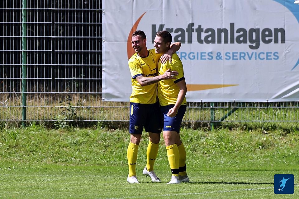 Die beiden Torjäger des TSV Ulbering, Andreas Surner (li.) und Kilian Spindler (re.), haben derzeit gut lachen.