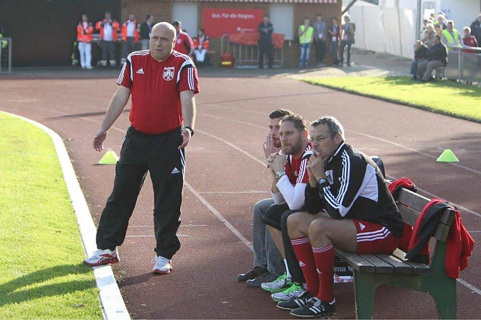 Der Eindruck täuscht: Marco Bäumer (l.) geht optimistisch ins Duell mit dem 1. FC Köln II. Foto: Bröhl