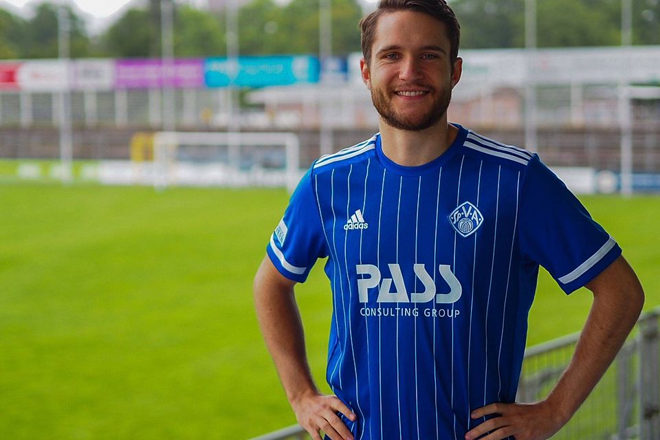 Elias Niesigk verstärkt die Offensive des Regionalliga-Fünften. 