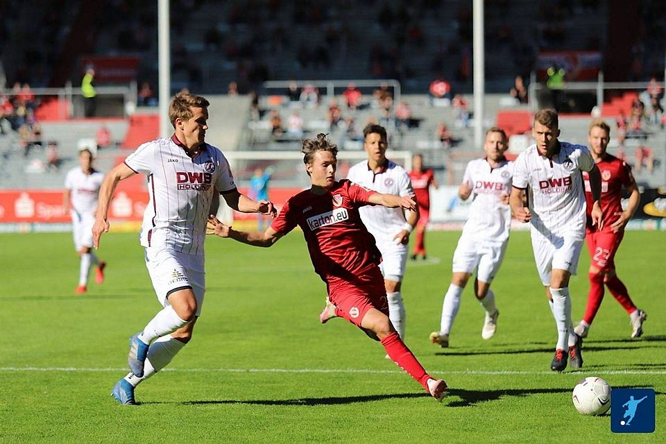 Philipp Blume (links) hat sich mit dem BFC Dynamo auf eine Vertragsauflösung verständigt.