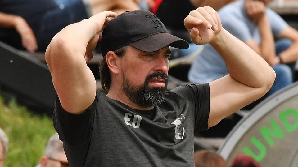 Emanuel Baum trainiert auch in der kommenden Saison den FC Stätzling.