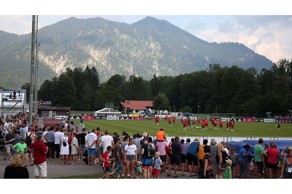 Der FC Bayern München bereitet sich in Rottach-Egern auf die neue Saison vor. Foto: Matzke/ sampics.