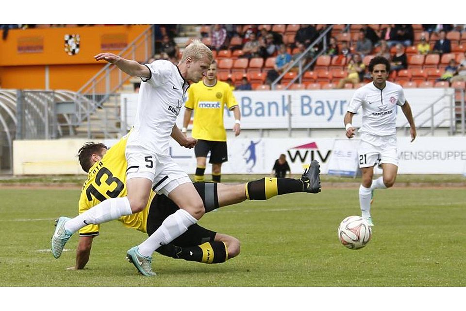 Mit einem 1:0-Sieg gegen die Würzburger Kickers schließt die SpVgg Bayreuth ihre Aufstiegssaison in der Regionalliga ab. Foto: Peter Kolb