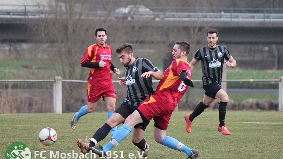 Der große Titelfavorit Obrigheim hatte am Sonntag im Heimspiel gegen den FC Mosbach große Mühe und lag bis zur 89. Minute mit 0:1 in Rückstand. Archiv-Foto: Wild