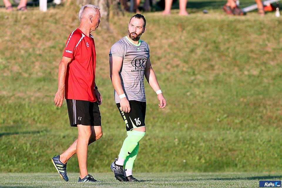 Nur für kurze Zeit ein Trainergespann: Daniel Unterbuchberger (rechts) kehrt Falk Zschiedrich und dem SV Haarbach nach nur wenigen Wochen wieder den Rücken und wechselt zurück zum ASCK Simbach.