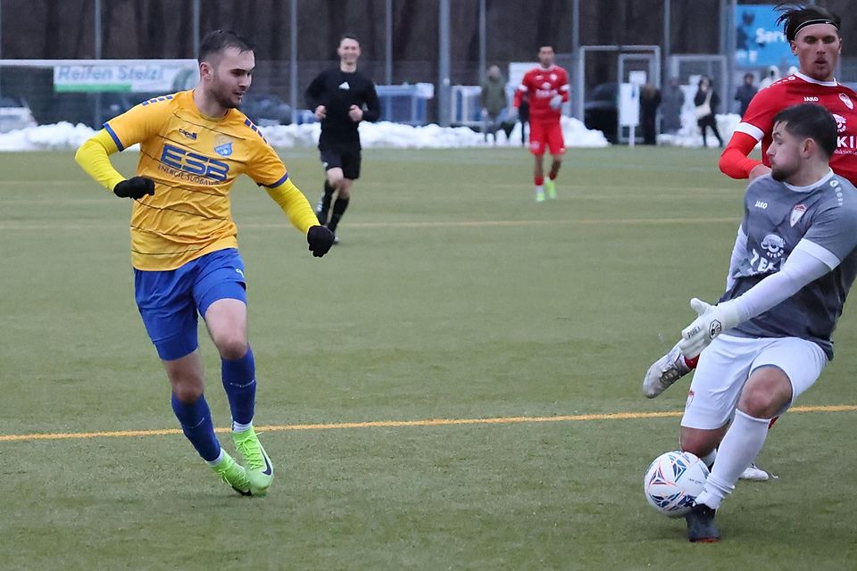 Dich kenn‘ ich doch: FCP-Angreifer Benedikt Wiegert (links) scheitert an Augsburgs Torhüter Michael Loroff. Noch nicht so lange her, da waren die beiden Teamkollegen.