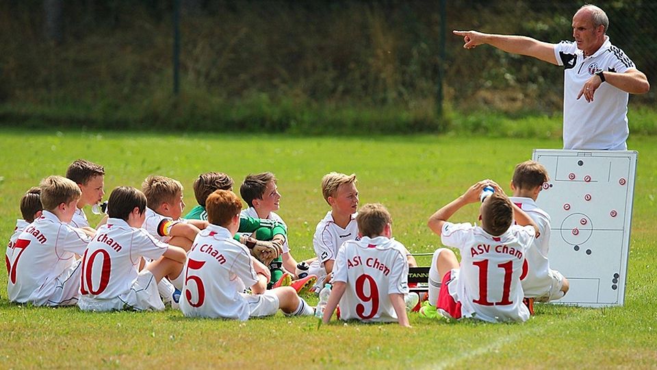Viel zu arbeiten gibt es für Michael Karl und seine junge Truppe. F: Karl