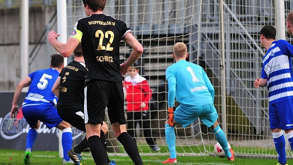 Das 1:0 - ein Eigentor. F: Jochen Classen