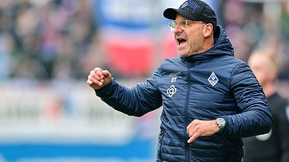 Aufholjagd: Pro Spieltag macht Bernhard Trares  mit dem SV Waldhof einen Tabellenplatz gut.