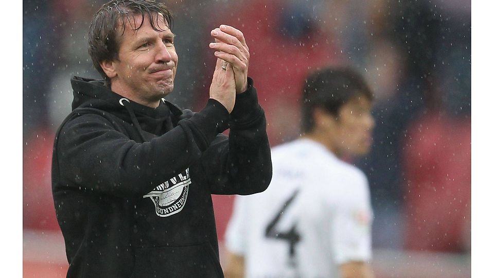 Hannover 96 und Daniel Stendel werden ihre gemeinsame Arbeit im Lizenzspielbereich fortsetzen. Foto: Getty Images