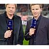 Fußball-Experte Oliver Kahn und ZDF-Moderator. Foto: obs/ZDF/Jens Hartmann