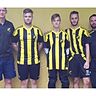 Neu beim Kreisligisten: die Spieler Hannes Michaelis, Manuel Berner und Kevin Bell (in den gelb-schwarzen Trikots von links nach rechts). Foto: FC Dreetz