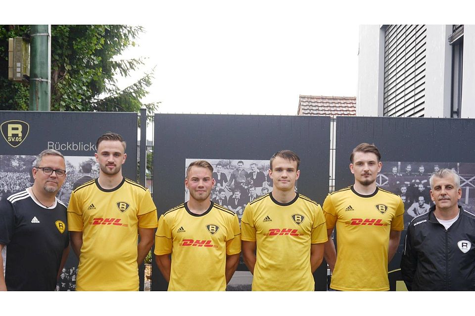 Bild von links: Co-Trainer Kai Finkelmann, Marvin Schmitz, David Bongard, Jonas Lövenich, Safet Feriz und Trainer Edin Hadzic.