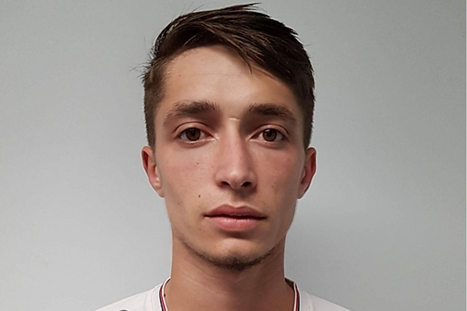Ionut-Bogdan Incarca wechselt aus der Kreisliga C in die Landesliga. Ionut-Bogdan Incarca wechselt aus der Kreisliga C in die Landesliga.